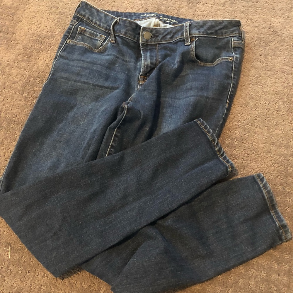 Old Navy Rockstar Mid Rise Skinny Jeans. Size 12